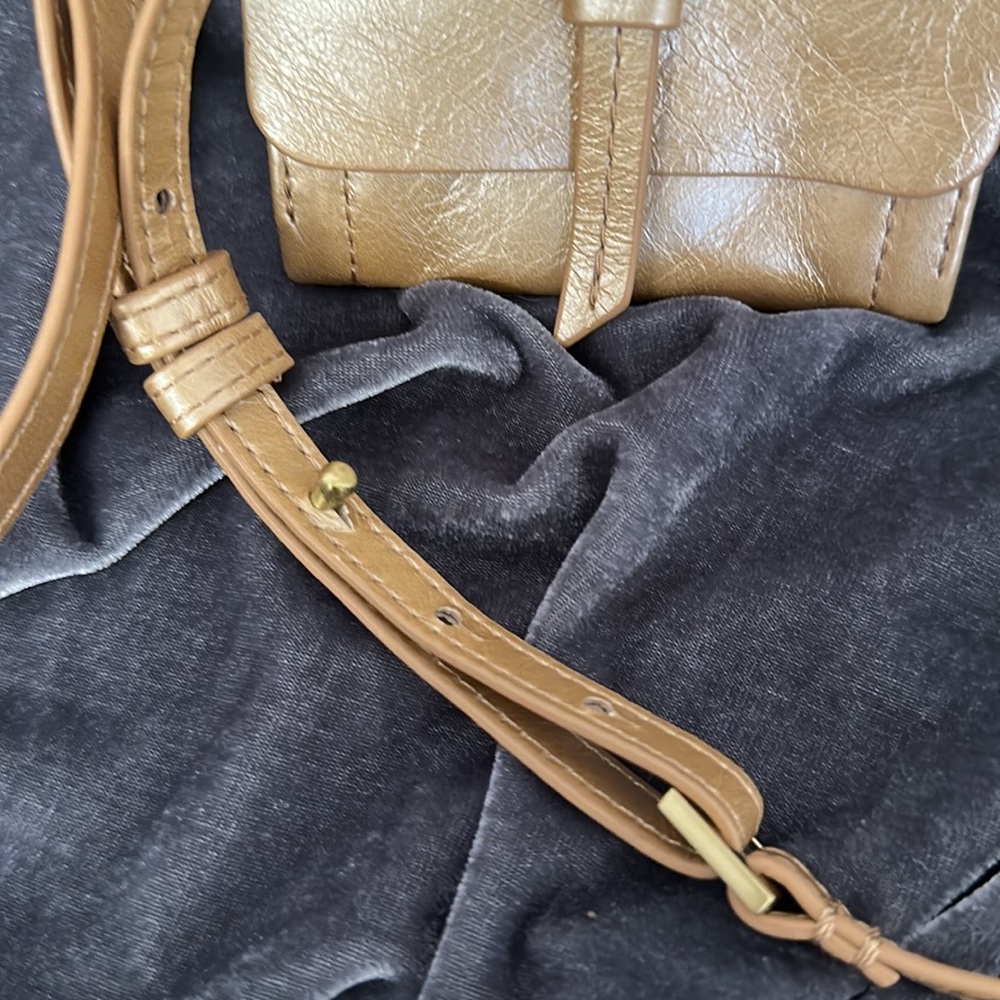 Hobo Token PH/Crossbody Bag - Picture 3 of 10